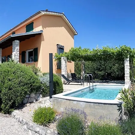 Beautiful With A Dreamlike Garden And Pool * Лабин